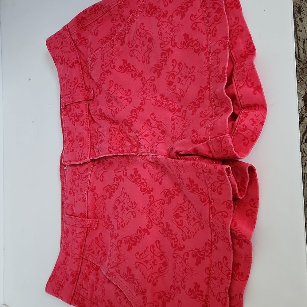 Elle women's deep pink size 2 short shorts